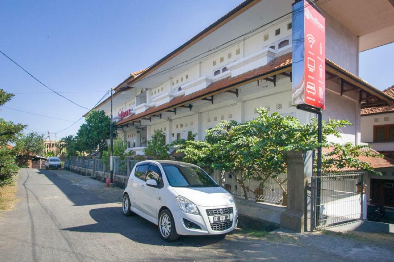 Hotel Reddoorz @ Jalan Gatot Subroto Denpasar Exteriér fotografie